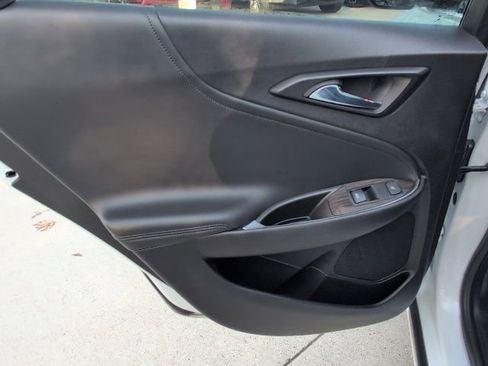 Used 2022 Chevrolet Malibu Premier image 9