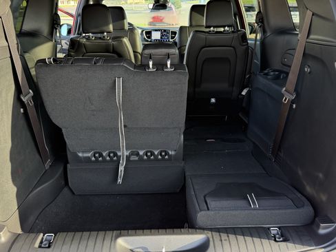 New 2027 Chrysler Pacifica Select AWD/4WD image 40