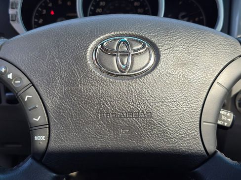 Used 2005 Toyota 4Runner Limited image 28