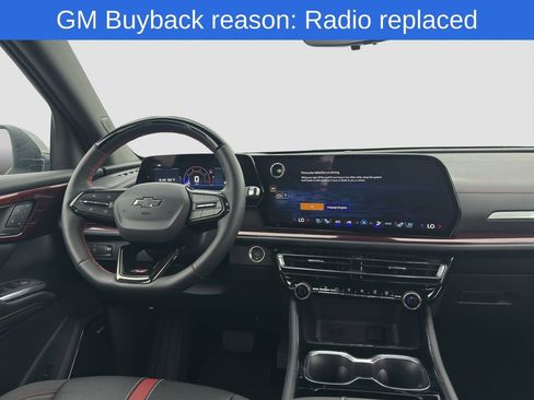 Used 2026 Chevrolet Traverse RS FWD image 14