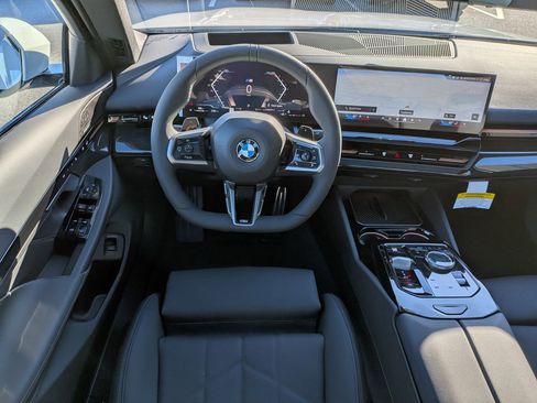 New 2026 BMW 530i xDrive w/ M Sport Package image 31