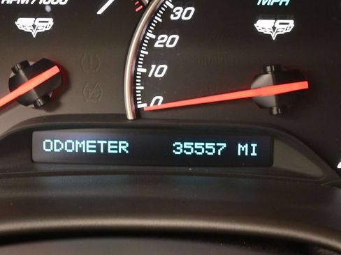 Used 2013 Chevrolet Corvette Grand Sport w/ 3LT Preferred Equipment Group RWD image 31