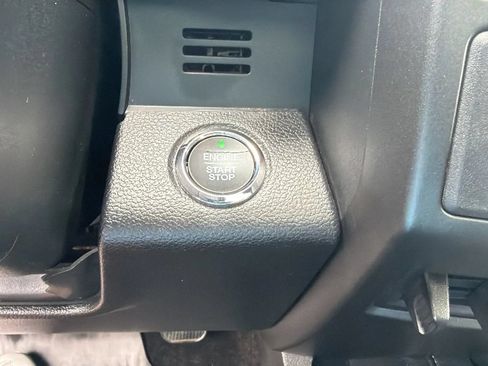 Used 2018 Ford Expedition Limited w/ Equipment Group 301A AWD/4WD image 90