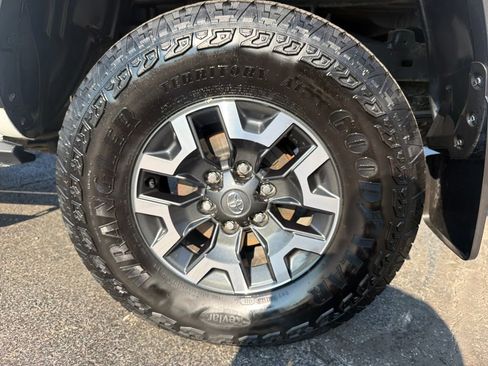 Used 2023 Toyota Tacoma TRD Off-Road AWD/4WD image 50