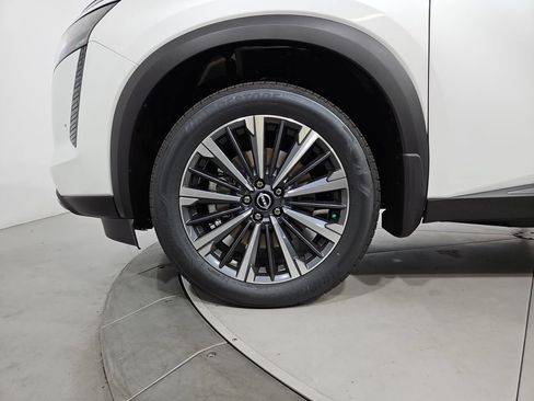 New 2026 Nissan Pathfinder Platinum AWD/4WD image 26