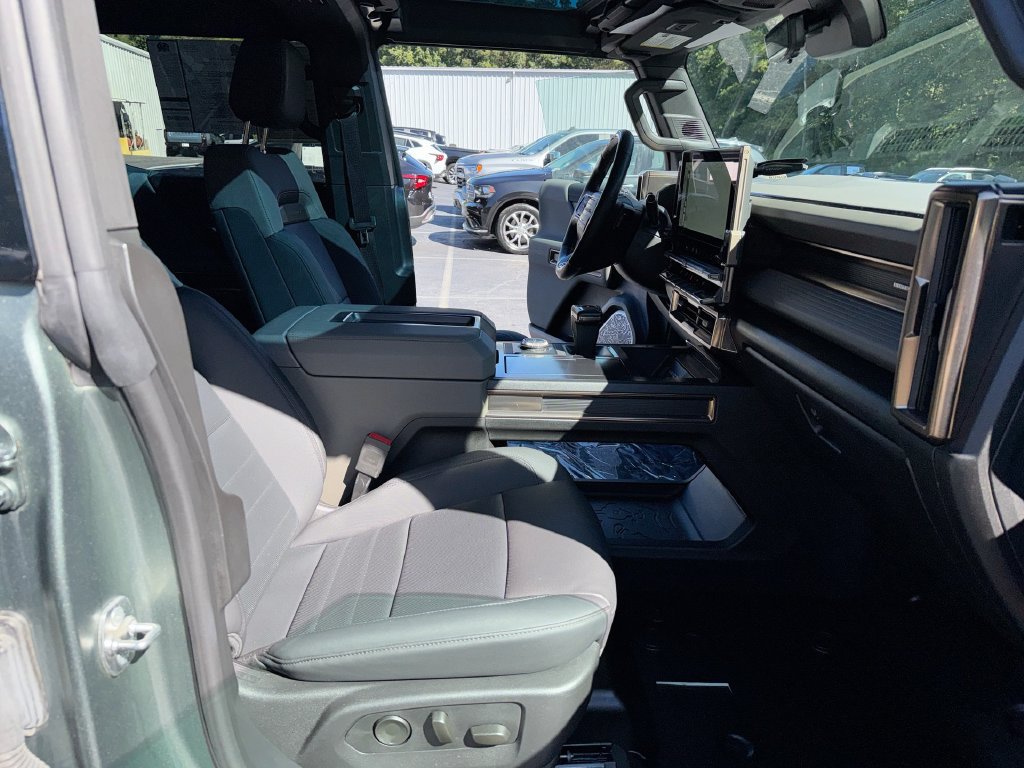 Used 2024 GMC Hummer EV 3X w/ LPO, Cargo Utility Package AWD/4WD image 32