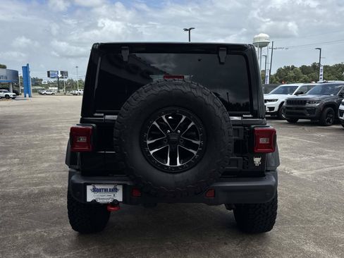 Used 2026 Jeep Wrangler Unlimited Rubicon AWD/4WD image 6