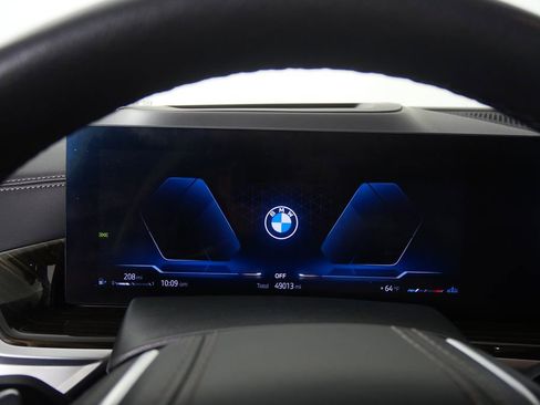 Certified 2025 BMW X7 xDrive40i w/ Premium Package AWD/4WD image 21