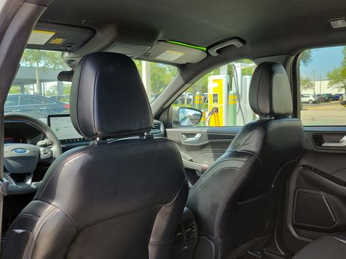 Certified 2023 Ford Escape ST-Line w/ Tech Pack #1 FWD image 12