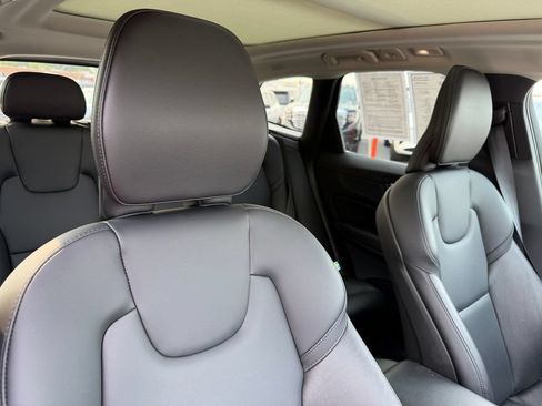 Certified 2023 Volvo XC60 T8 Core AWD/4WD image 16