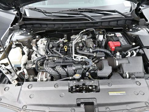 Used 2024 Nissan Altima 2.5 SV FWD image 33
