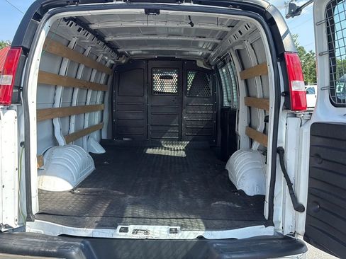 Used 2020 GMC Savana 2500 w/ Driver Convenience Package RWD image 7