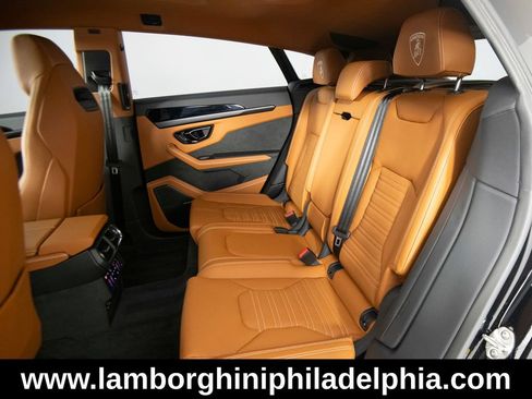 Used 2025 Lamborghini Urus S AWD/4WD image 38