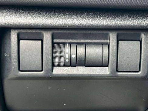 Certified 2025 Subaru Forester Premium image 18