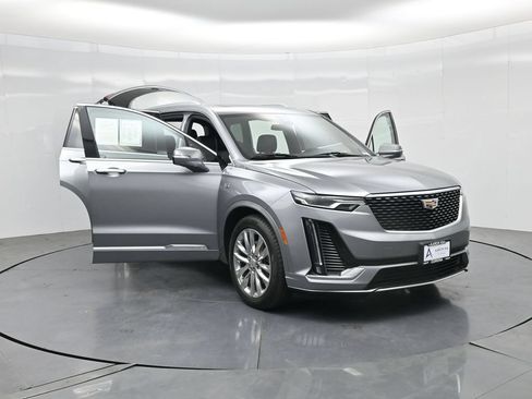 Used 2023 Cadillac XT6 Premium Luxury FWD image 33