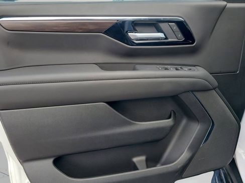 New 2026 Chevrolet Suburban LS w/ LPO, Dark Essentials Package image 19