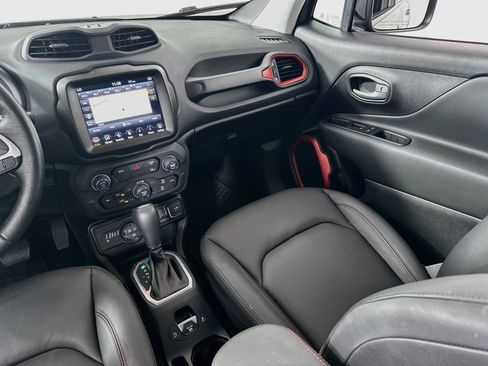 Used 2023 Jeep Renegade Trailhawk w/ Trailhawk Elite Group AWD/4WD image 23