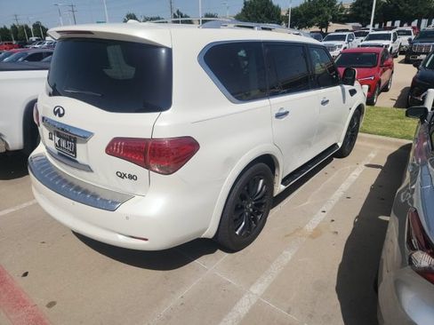 Used 2017 INFINITI QX80 2WD w/ Driver Assistance Package image 3