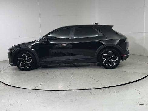 Used 2024 Hyundai Ioniq 5 SE image 5