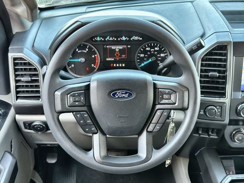 Certified 2022 Ford F250 XLT w/ Black Appearance Package AWD/4WD image 14