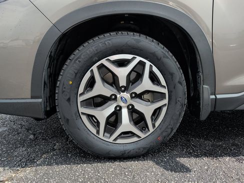 Used 2020 Subaru Forester Premium AWD/4WD image 31