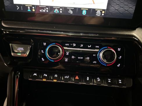 Used 2023 GMC Sierra 1500 AT4X image 19