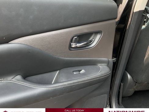 Used 2020 Nissan Murano SV AWD/4WD image 9