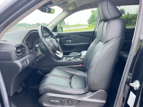 Certified 2025 Honda Pilot EX-L image 11