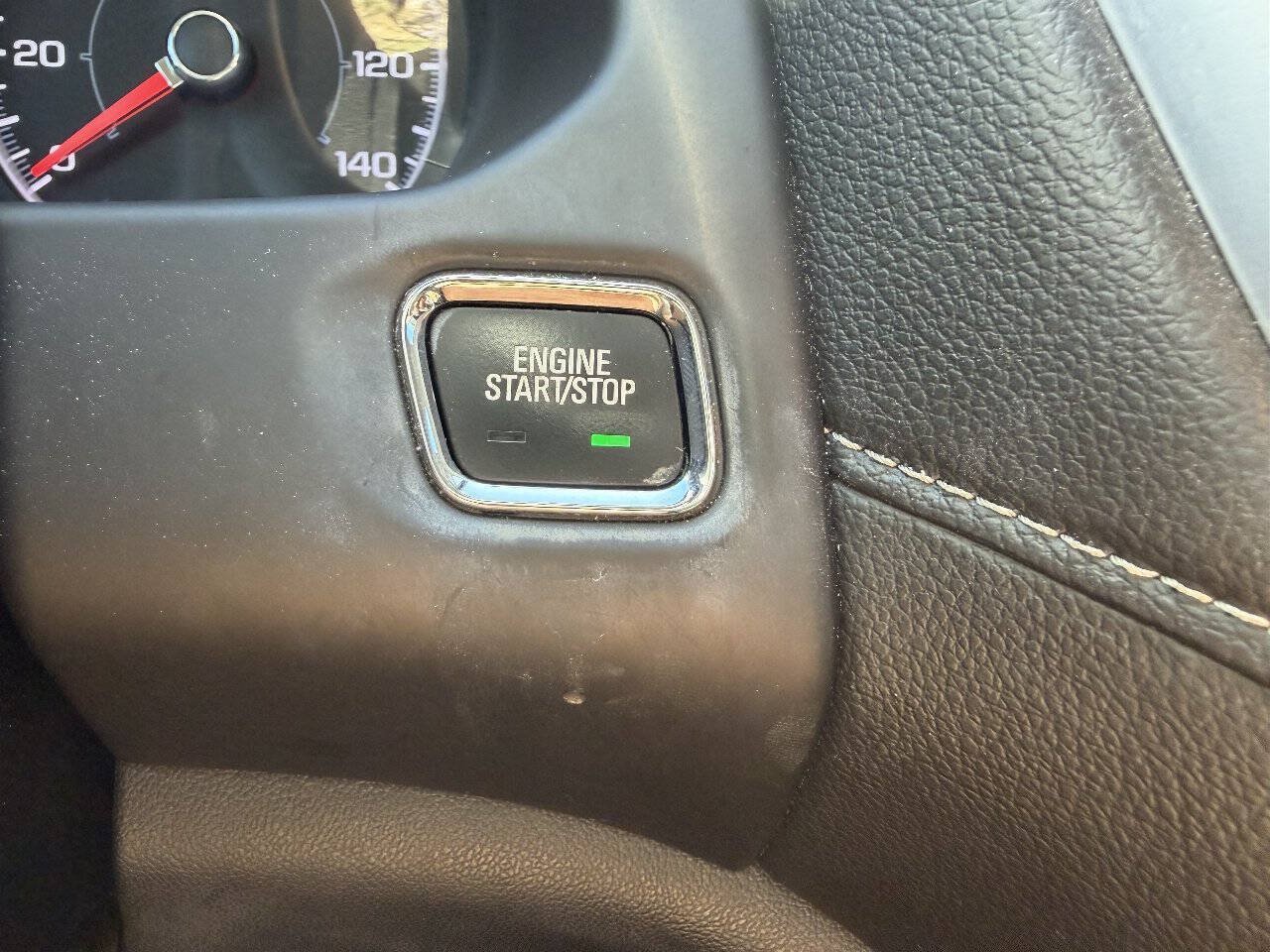 Used 2018 GMC Acadia SLE w/ LPO, Floor Liner Package FWD image 15