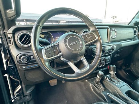 Used 2022 Jeep Wrangler Unlimited Sahara w/ Cold Weather Group image 12