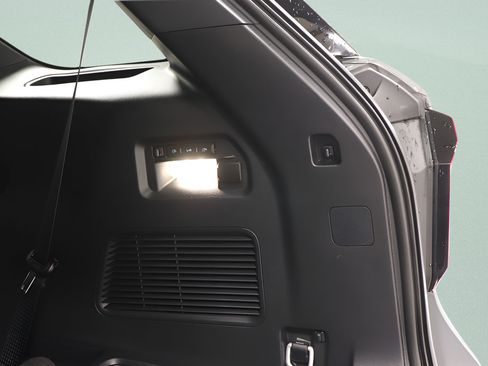 Used 2025 Ford Explorer Platinum AWD/4WD image 29