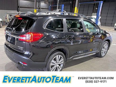 Used 2022 Subaru Ascent Limited image 1