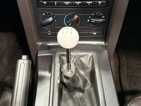 Used 2006 Ford Mustang GT image 13