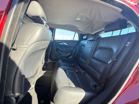 Used 2017 INFINITI QX30 AWD image 10