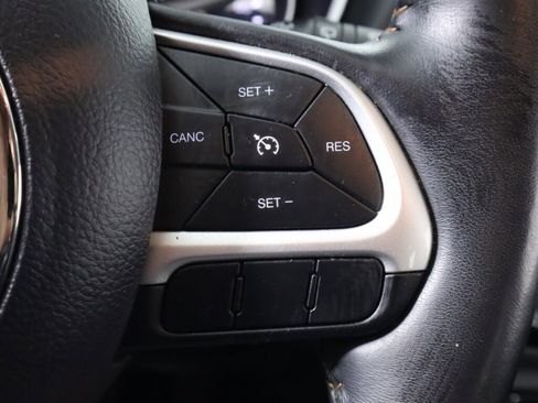 Used 2019 Jeep Compass Limited image 13