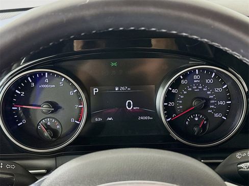 Certified 2024 Kia Carnival EX image 5