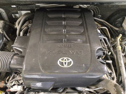 Used 2013 Toyota Tundra Double Cab 6.5 ft w/ SR5 Pkg image 30