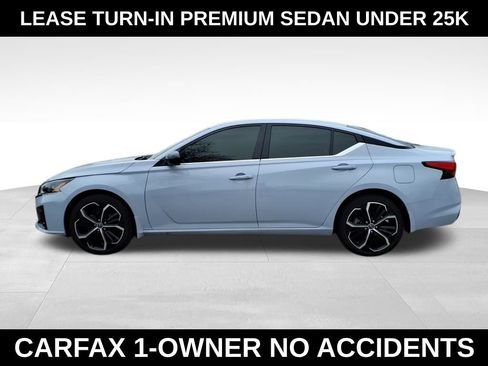 Used 2024 Nissan Altima 2.5 SR AWD/4WD image 5