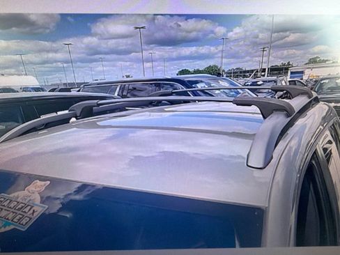 Used 2019 Jeep Cherokee Trailhawk w/ Cold Weather Group AWD/4WD image 6