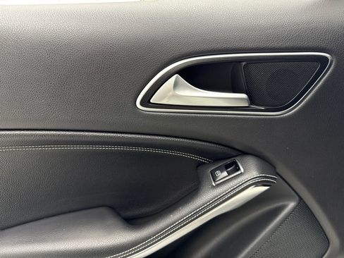 Used 2017 Mercedes-Benz GLA 250 image 38