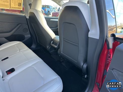 Used 2023 Tesla Model Y Performance image 44