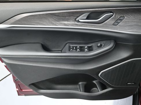 Used 2022 Jeep Grand Cherokee L Limited image 26