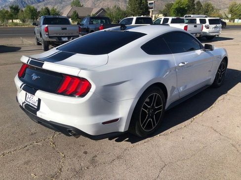 Used 2022 Ford Mustang Premium w/ Ford Safe & Smart Package RWD image 5