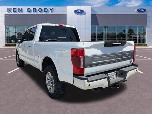 Used 2022 Ford F250 Platinum w/ FX4 Off-Road Package AWD/4WD image 3