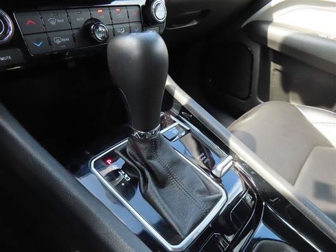 Used 2025 Jeep Compass Limited AWD/4WD image 31