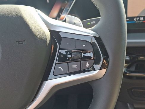 Used 2025 BMW 230i xDrive Coupe image 23