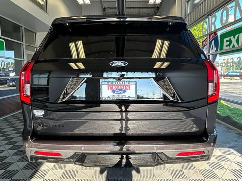 New 2027 Ford Expedition Platinum w/ Stealth Appearance Package AWD/4WD image 5