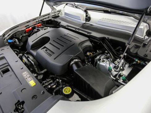 Used 2020 Land Rover Defender 110 SE AWD/4WD image 48