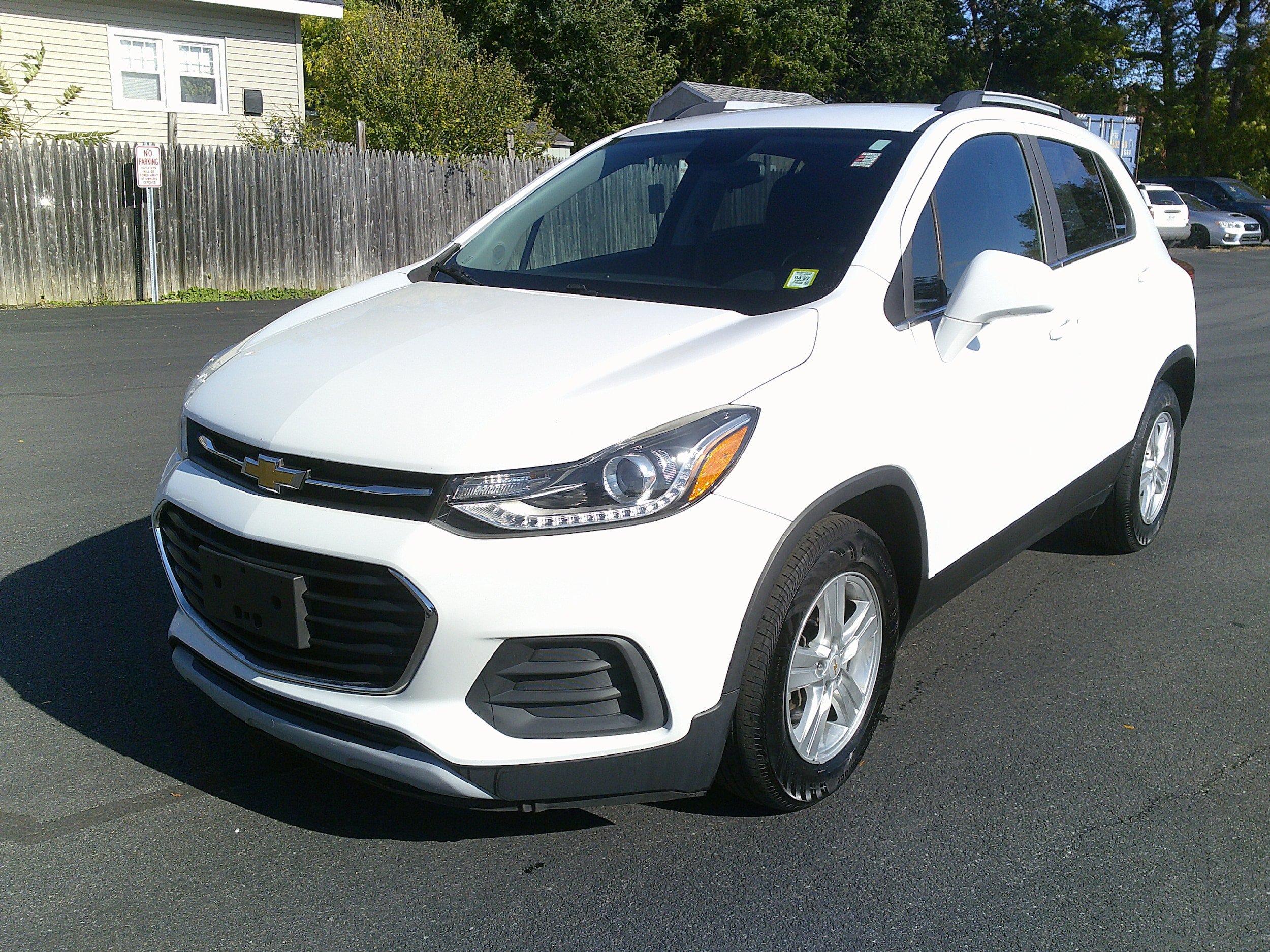 Used 2020 Chevrolet Trax LT FWD image 2