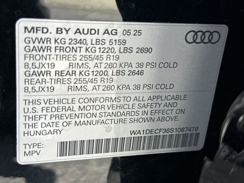 Used 2025 Audi Q3 2.0T Premium w/ Convenience Package AWD/4WD image 28